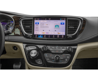 2024 Chrysler Pacifica Limited Power moonroof
