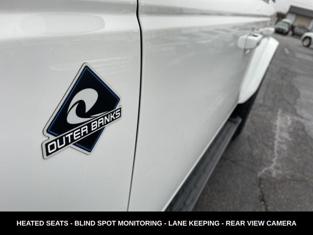 2023 Ford Bronco Outer Banks HARD TOP