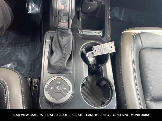 2025 Ford Bronco Outer Banks SOFT TOP