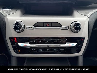 2024 Ford Explorer XLT TWIN PANEL MOONROOF