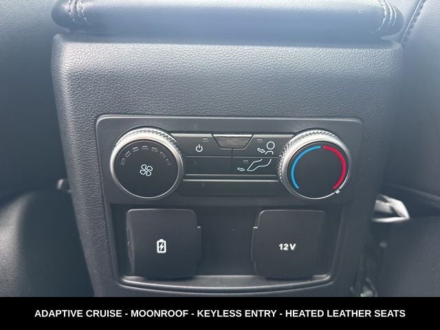 2024 Ford Explorer XLT TWIN PANEL MOONROOF