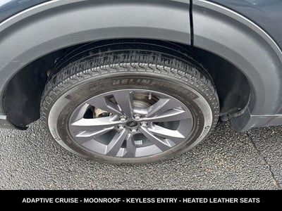 2024 Ford Explorer XLT TWIN PANEL MOONROOF