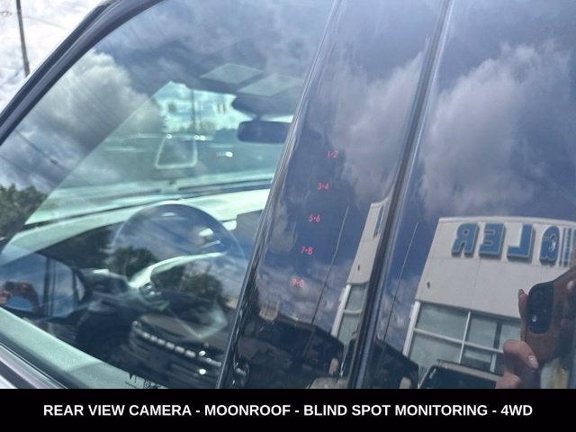 2023 Ford Explorer XLT TWIN PANEL MOONROOF