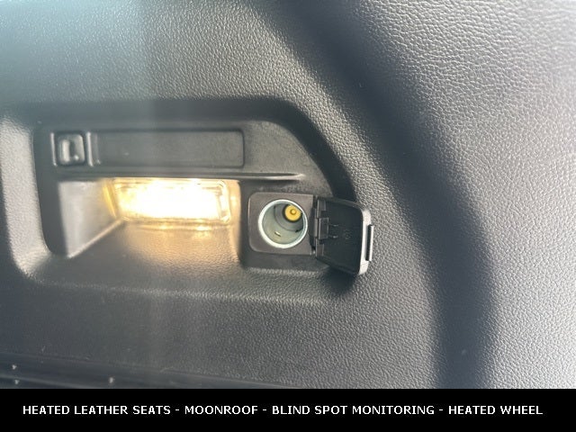 2023 Ford Explorer XLT 4WD