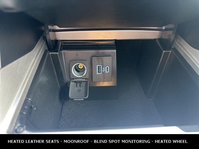 2023 Ford Explorer XLT 4WD