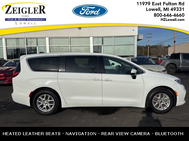 2023 Chrysler Pacifica Touring L STOW N GO SEATING