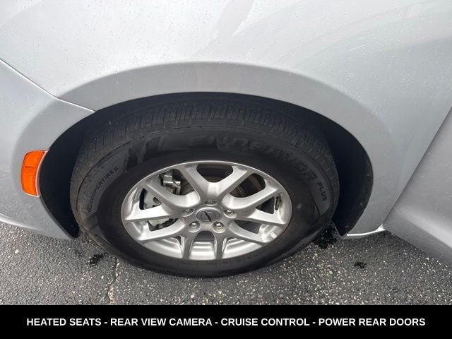 2024 Chrysler Pacifica Touring L STOW N GO SEATING