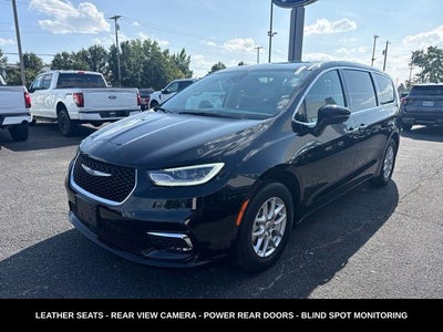 2024 Chrysler Pacifica Touring L STOW N GO SEATING