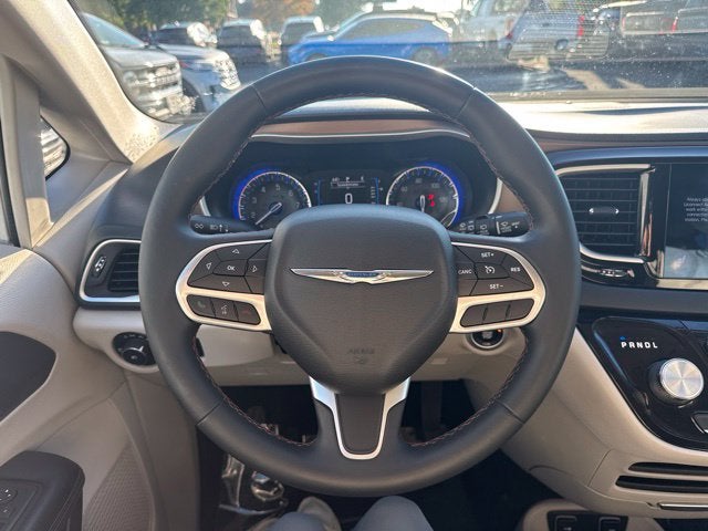 2017 Chrysler Pacifica Touring L LOCAL TRADE