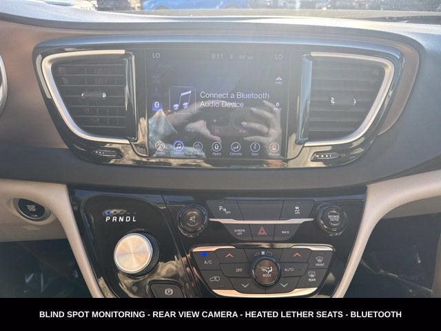 2017 Chrysler Pacifica Touring L LOCAL TRADE