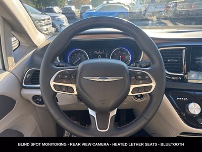 2017 Chrysler Pacifica Touring L LOCAL TRADE