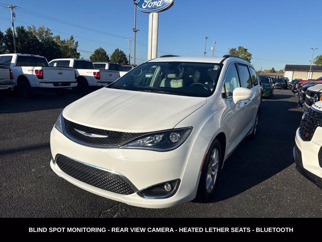 2017 Chrysler Pacifica Touring L LOCAL TRADE