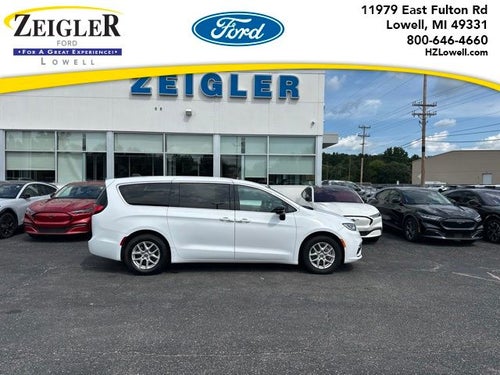 2024 Chrysler Pacifica Touring L STOW N GO SEATING