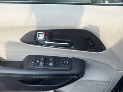 2024 Chrysler Pacifica Touring L STOW N GO SEATING