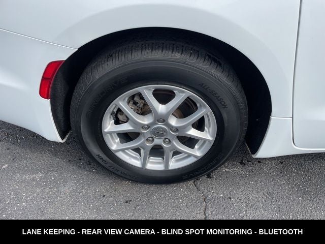 2023 Chrysler Pacifica Touring L HEATED SEATS & STEERING WHEEL