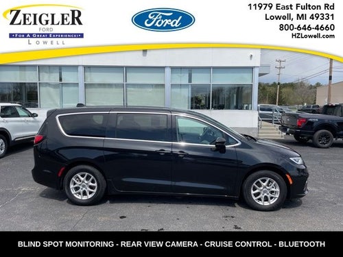 2023 Chrysler Pacifica Touring L HEATED SEATS & STEERING WHEEL