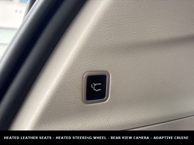 2023 Chrysler Pacifica Touring L STOW N GO SEATING