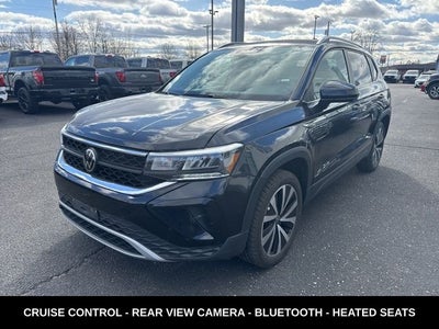 2024 Volkswagen Taos 1.5T SE ONE OWNER