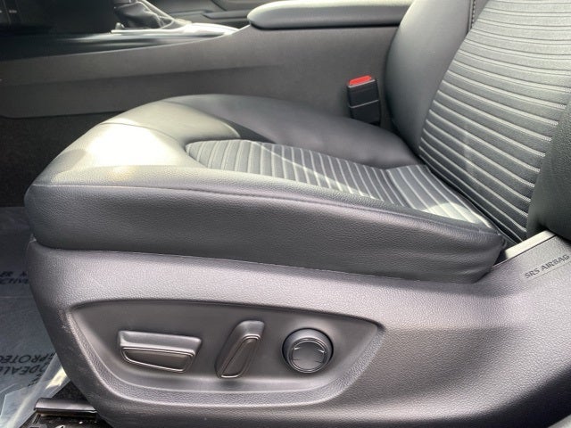 2020 Toyota Camry SE 39 MPG