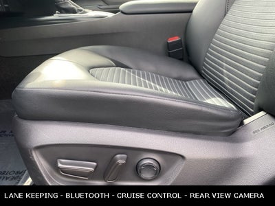 2020 Toyota Camry SE 39 MPG