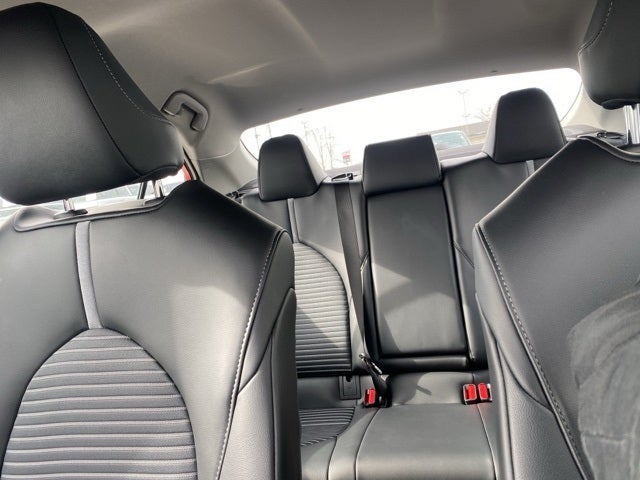 2020 Toyota Camry SE 39 MPG