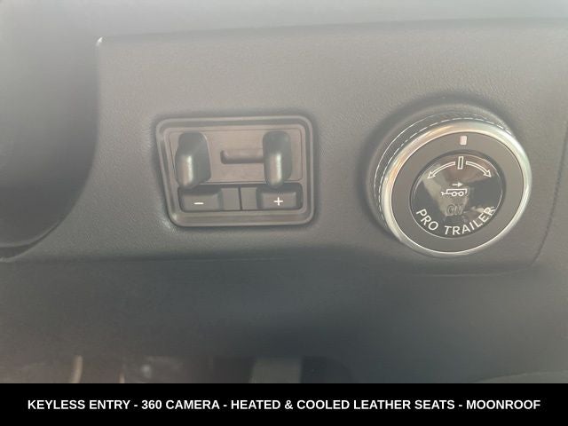 2025 Lincoln Navigator Reserve BLACKOUT PACKAGE