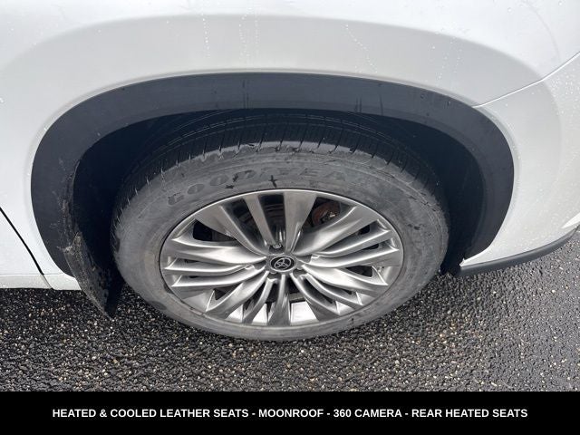 2023 Toyota Highlander Platinum PANORAMIC ROOF