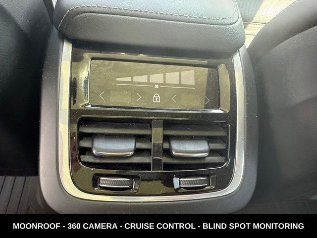 2023 Volvo XC60 B5 Ultimate Bright Theme AWD
