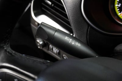 2020 Jeep Cherokee Trailhawk Navigation System & Full Sunroof