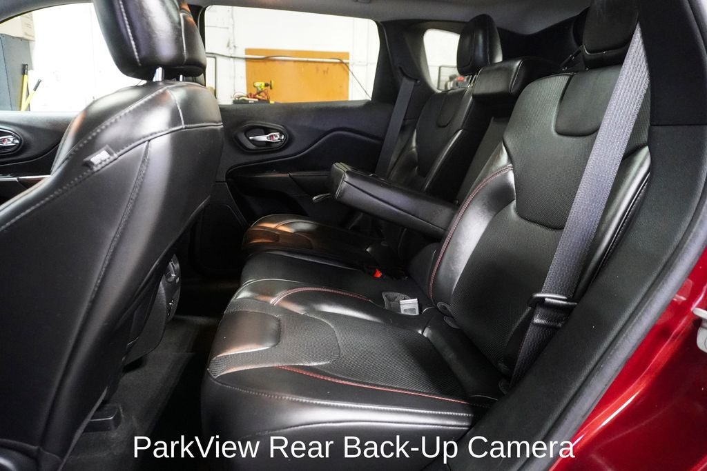 2020 Jeep Cherokee Trailhawk Navigation System & Full Sunroof