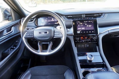 2023 Jeep Grand Cherokee Altitude ParkView Rear Back-Up Camera & Radio: Uconnect 5 w