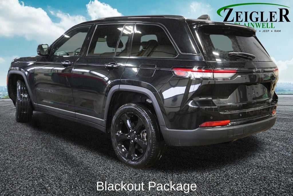 2023 Jeep Grand Cherokee Altitude X Navigation & Power Sunroof