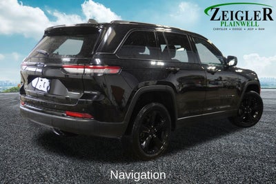 2023 Jeep Grand Cherokee Altitude X Navigation & Power Sunroof