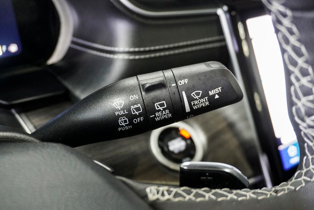 2024 Jeep Grand Cherokee Limited Dual-Pane Panoramic Sunroof & Navigation System