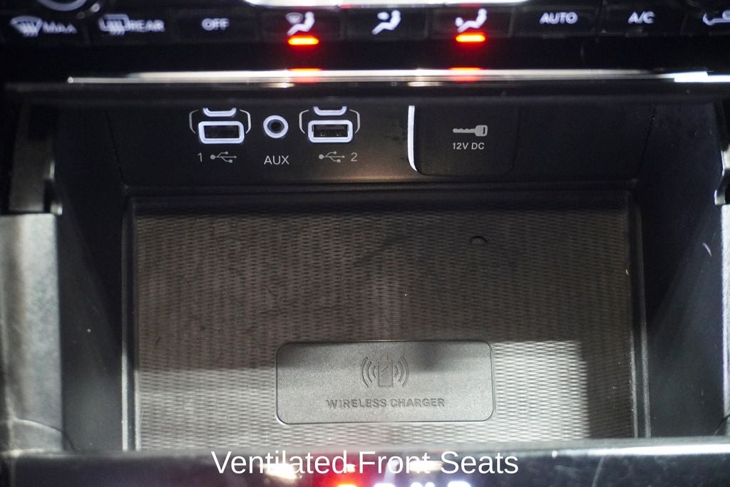 2023 Jeep Grand Cherokee Limited Blackout Package with Navigation