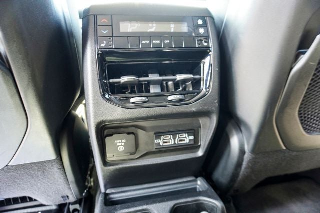 2022 Jeep Grand Cherokee L Limited Apple CarPlay & Google Android Auto