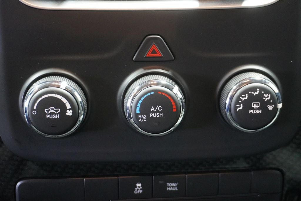 2017 RAM 1500 Express Leer Paint To Match Topper