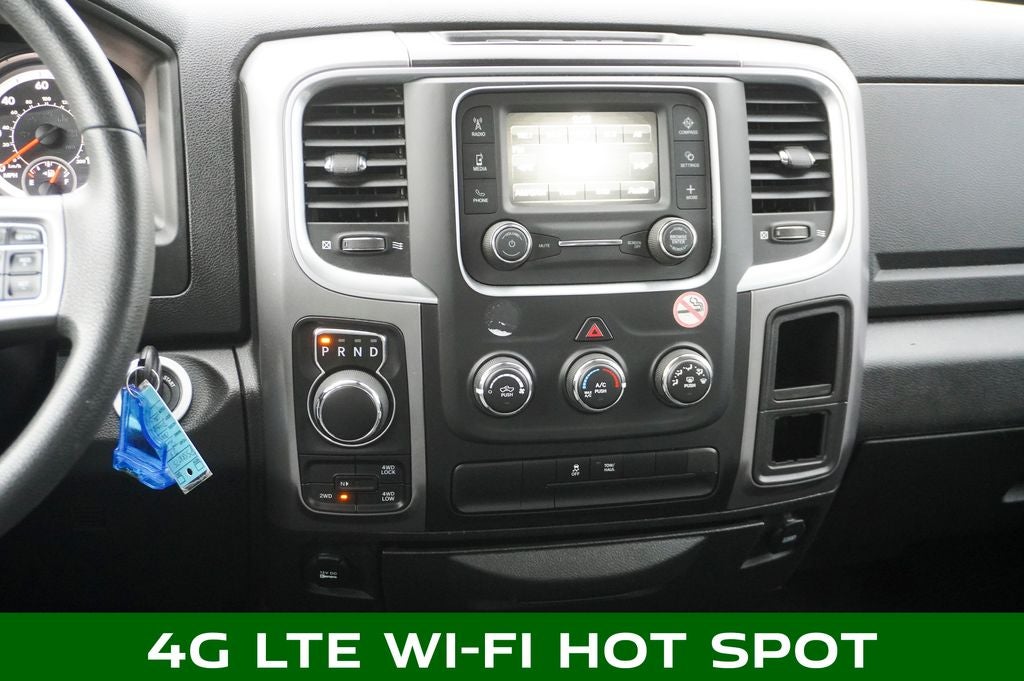 2023 RAM 1500 Classic SLT Apple CarPlay & ParkView Rear Back-Up Camera