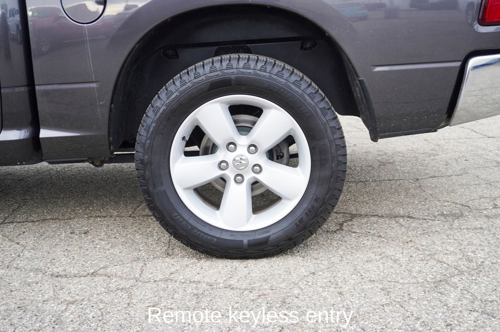 2023 RAM 1500 Classic SLT Apple CarPlay & ParkView Rear Back-Up Camera