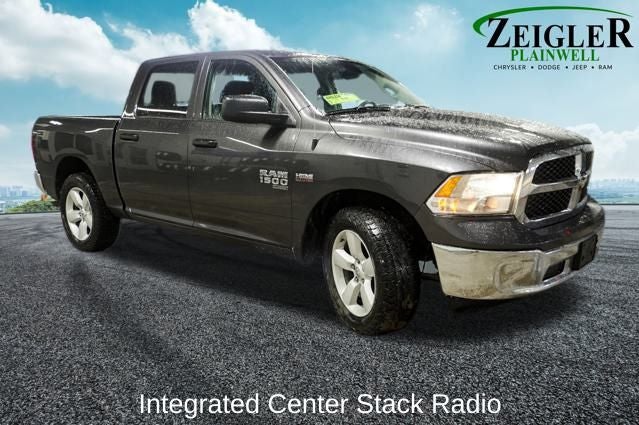 2023 RAM 1500 Classic SLT ParkView Rear Back-Up Camera & Apple CarPlay