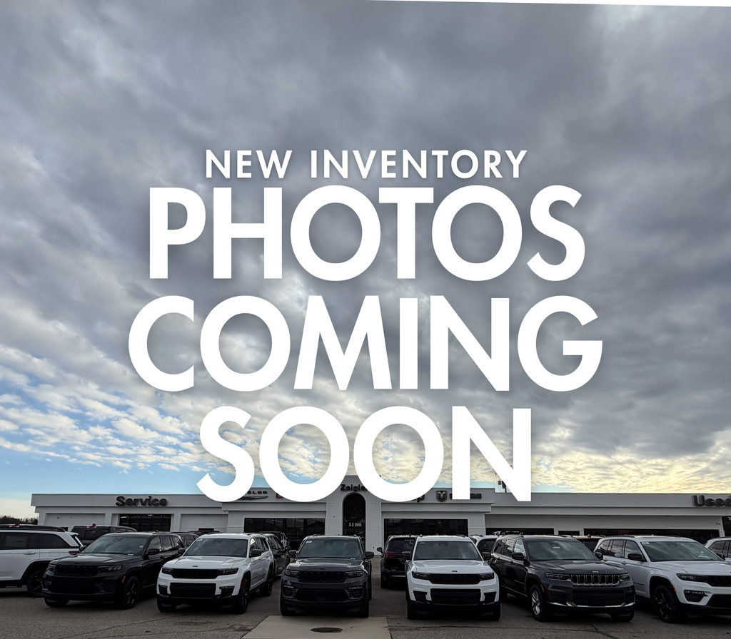 2014 RAM 1500 Outdoorsman Uconnect Voice Command w/Bluetooth & ParkView Rear