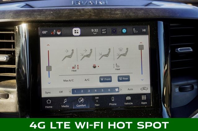 2022 RAM 1500 Big Horn/Lone Star Navigation System & ParkView Rear Back-Up Camera