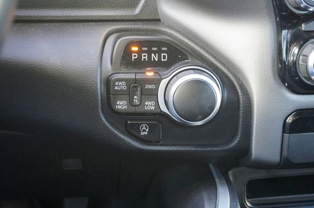 2022 RAM 1500 Big Horn/Lone Star Navigation System & ParkView Rear Back-Up Camera