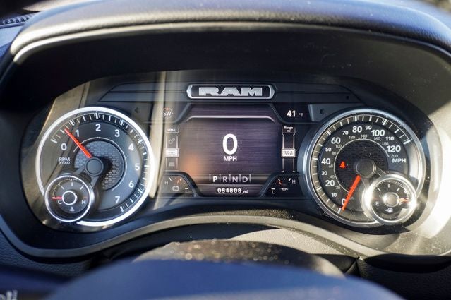 2022 RAM 1500 Big Horn/Lone Star Navigation System & ParkView Rear Back-Up Camera