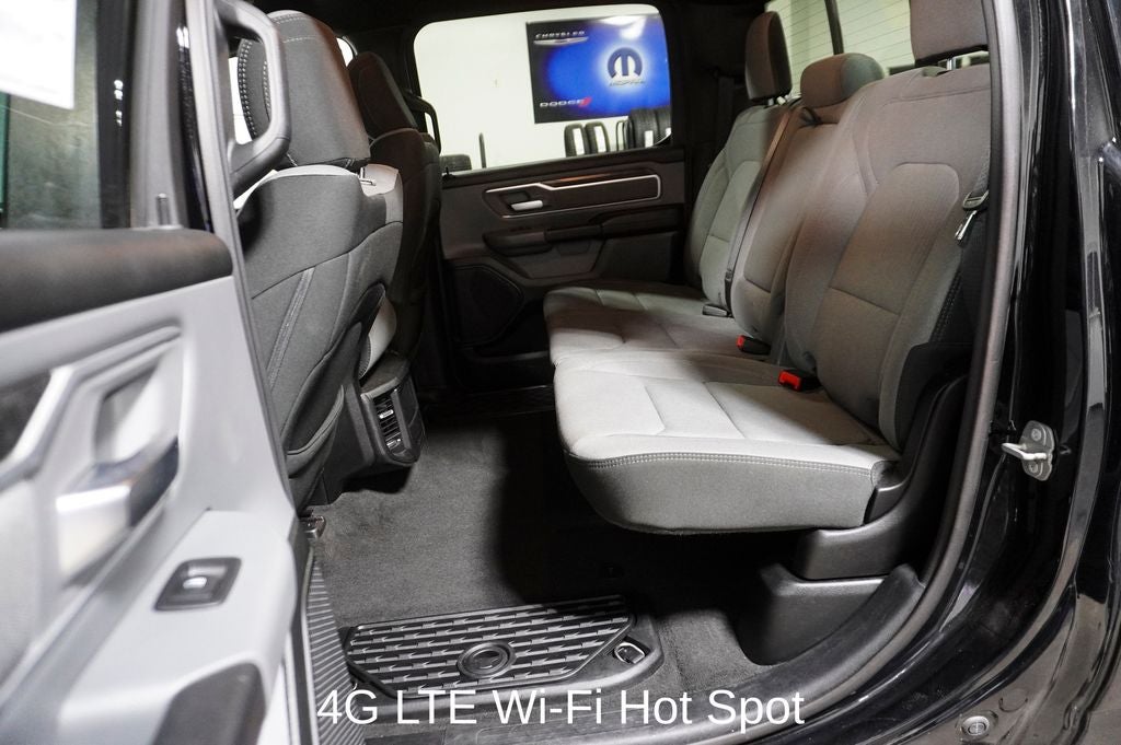 2021 RAM 1500 Big Horn/Lone Star Integrated Voice Command w/Bluetooth &Uconnect 4 w