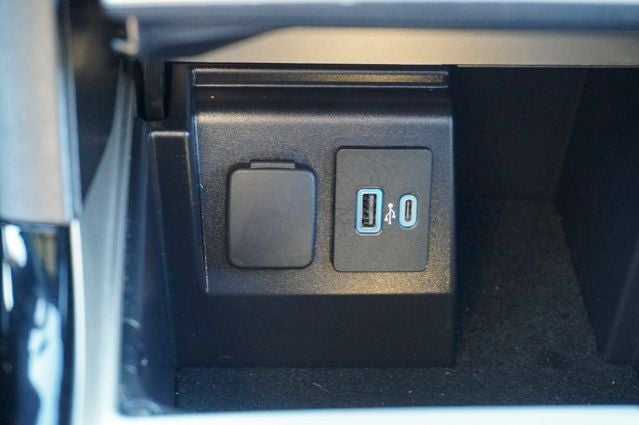 2022 Ford Explorer ST-Line Twin Panel Moonroof & SYNC 3/Apple CarPlay/Android