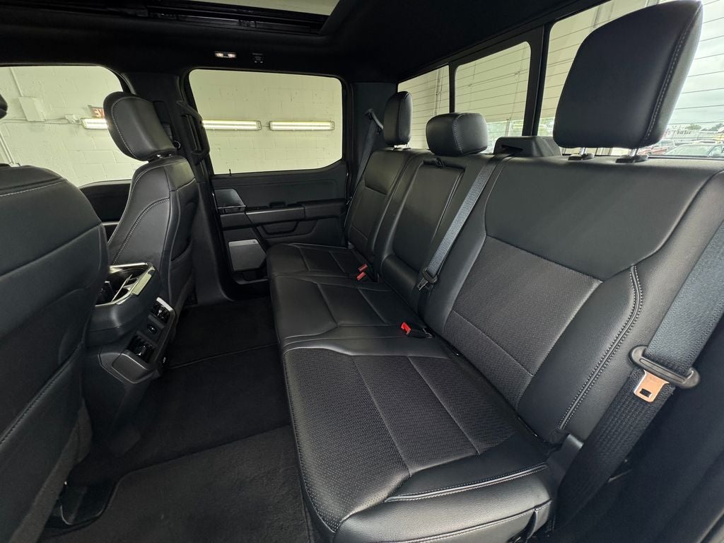 2025 Ford F-150 Lariat Navigation system