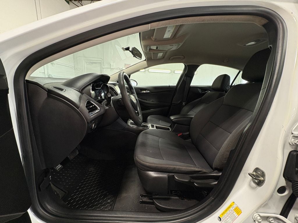 2018 Chevrolet Cruze LS