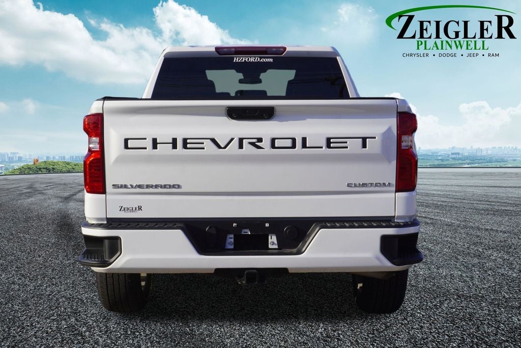 2023 Chevrolet Silverado 1500 Custom