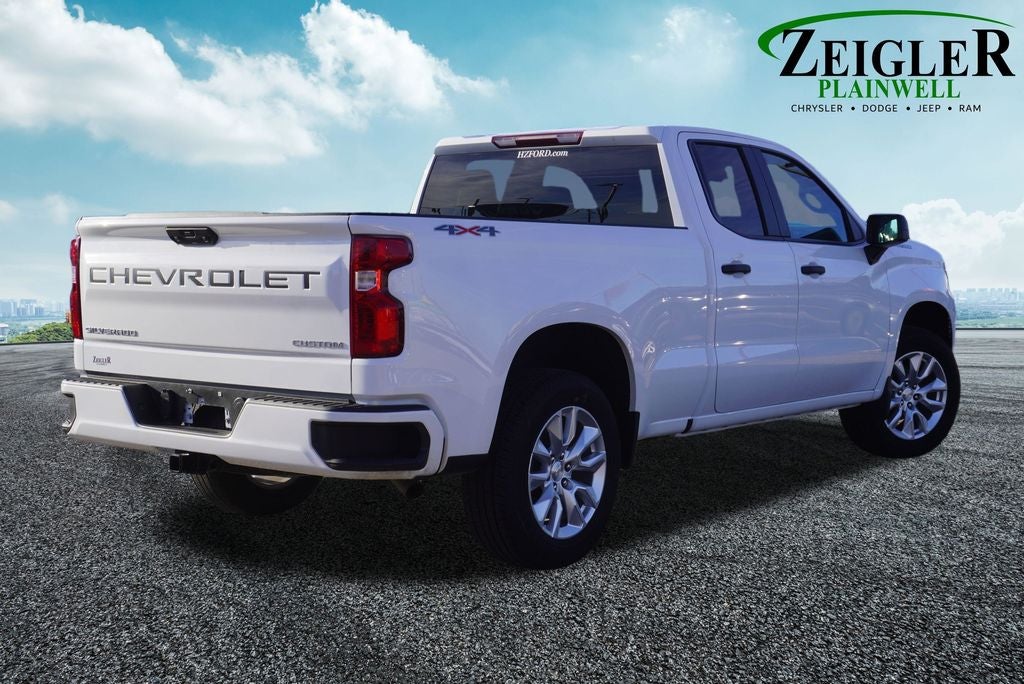2023 Chevrolet Silverado 1500 Custom